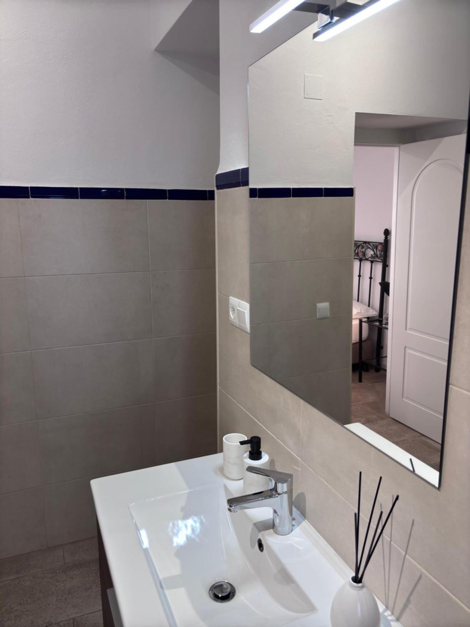 Shanti'S Andalusian Rooms Malaga Bagian luar foto
