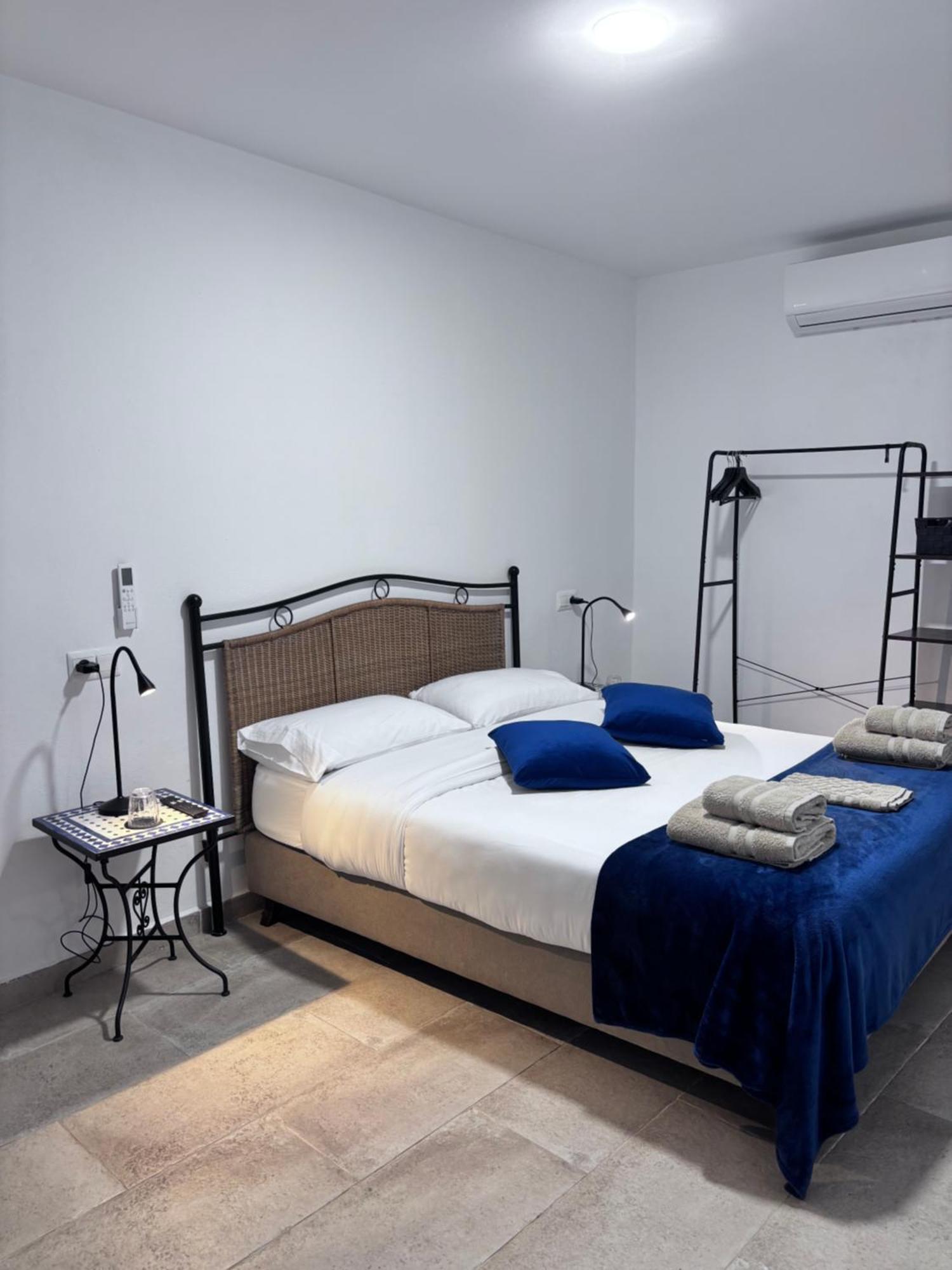 Shanti'S Andalusian Rooms Malaga Bagian luar foto