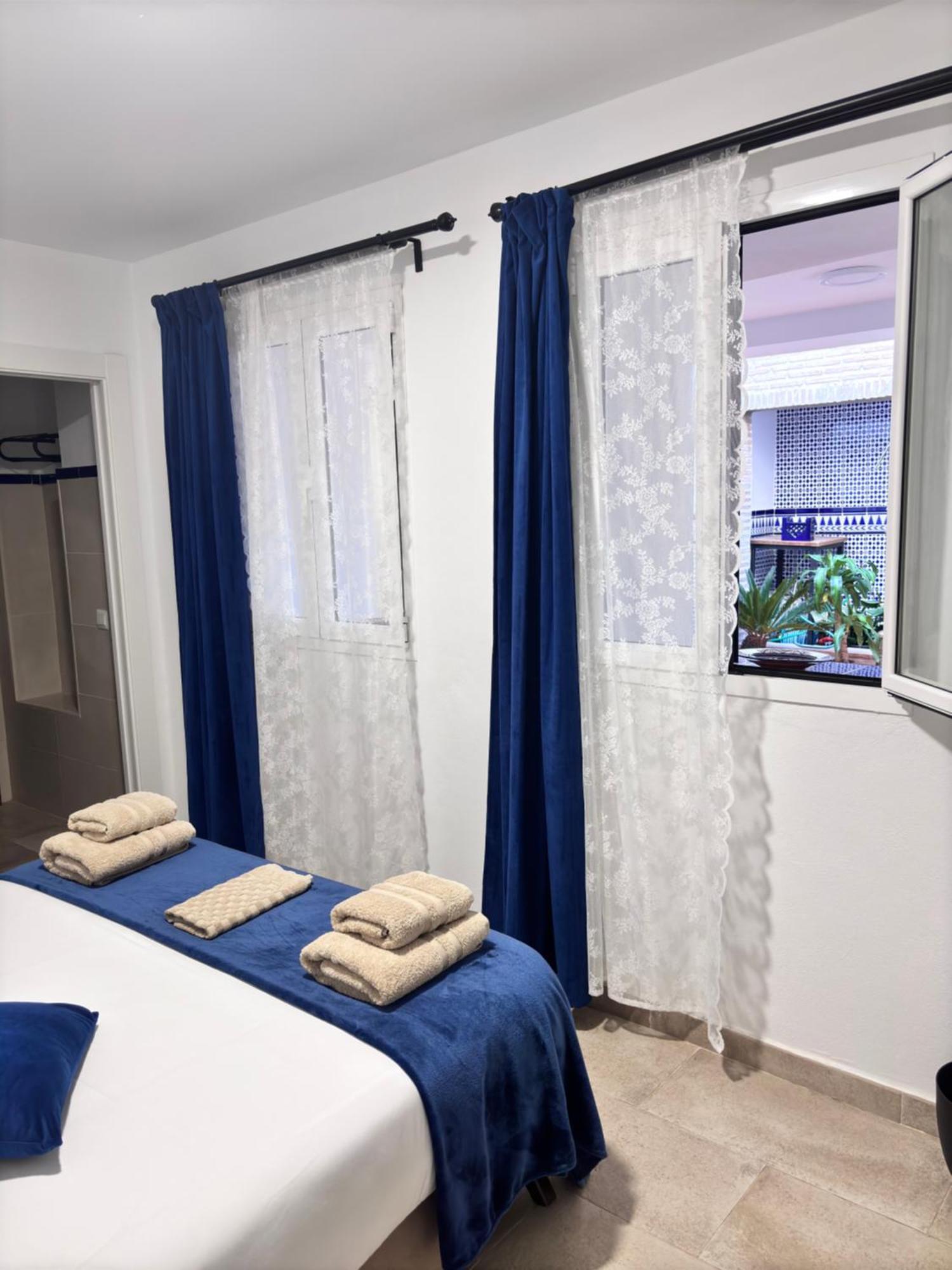 Shanti'S Andalusian Rooms Malaga Bagian luar foto