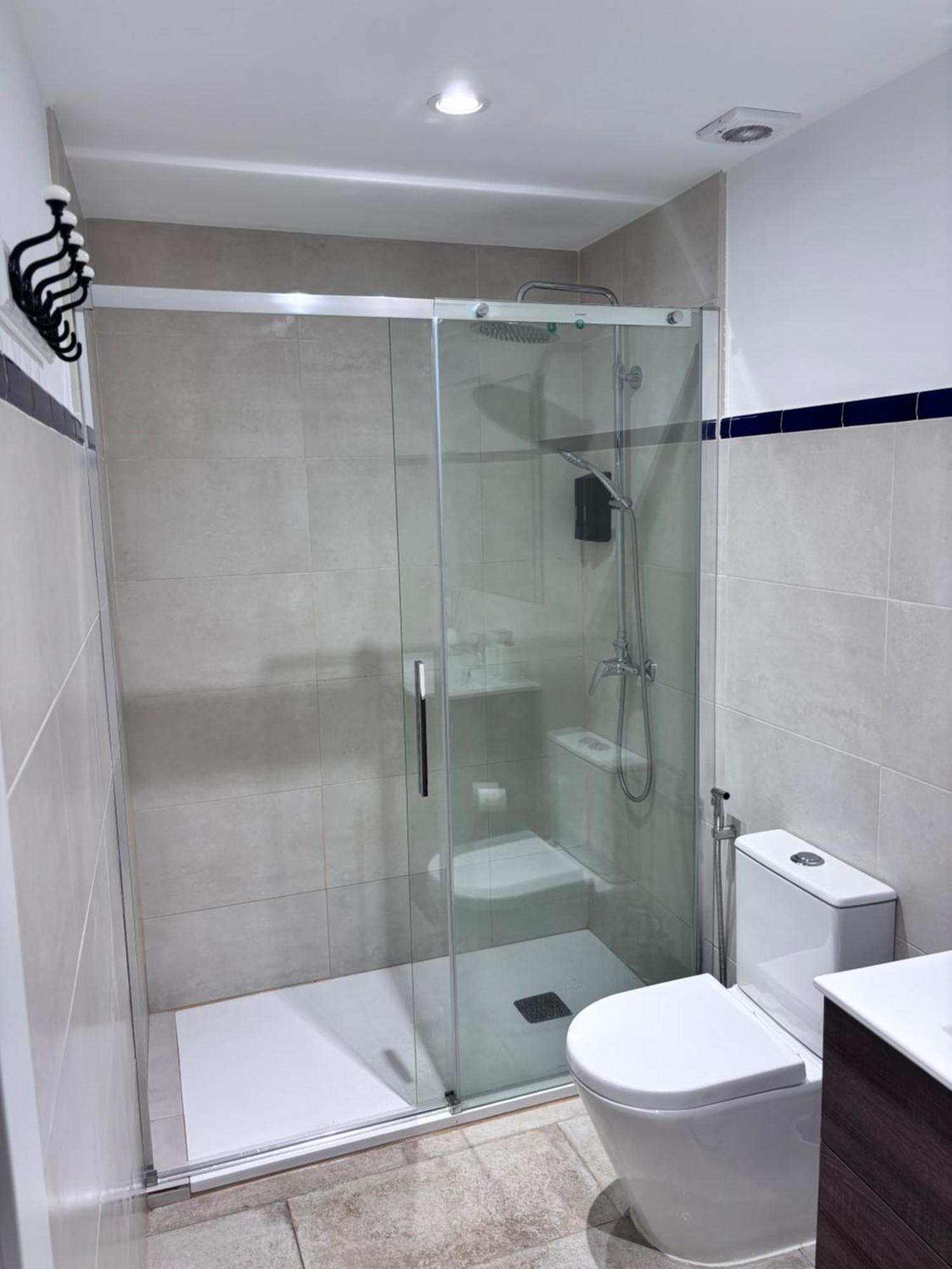 Shanti'S Andalusian Rooms Malaga Bagian luar foto