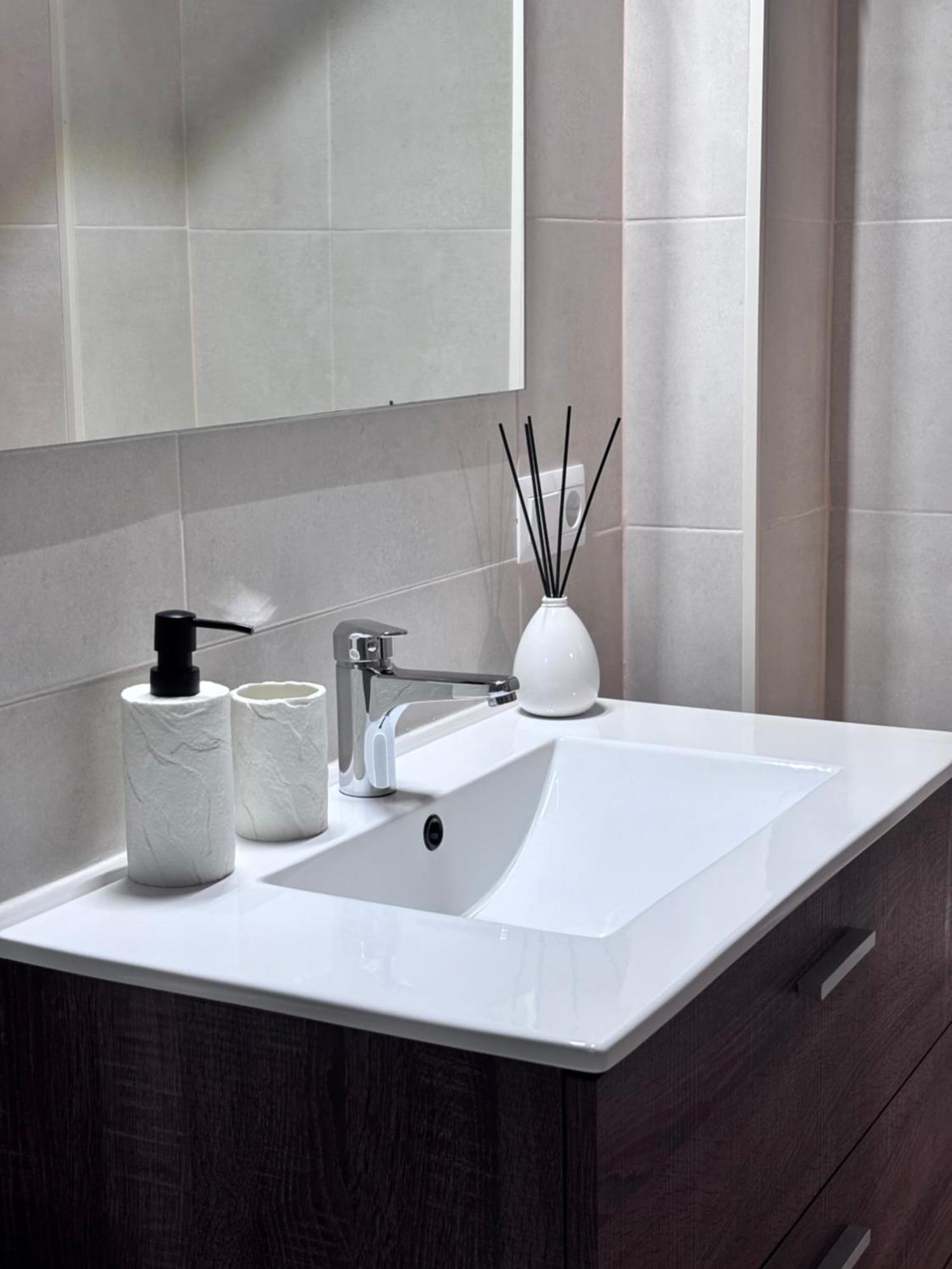 Shanti'S Andalusian Rooms Malaga Bagian luar foto
